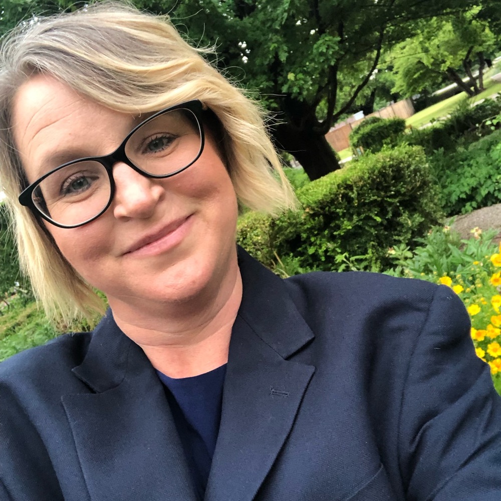 Meet your Posher, Edith